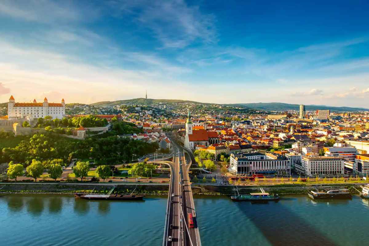 Nastreľovanie náušníc Bratislava - výhodná cena