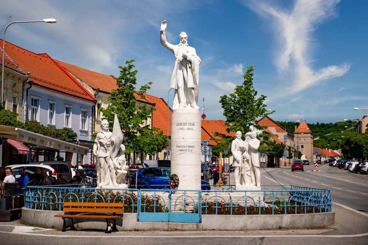 Nastreľovanie náušníc Modra - výhodná cena