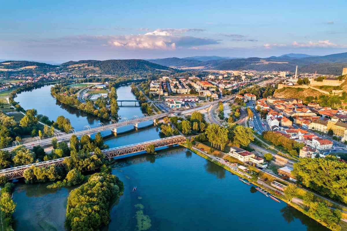 Nastreľovanie náušníc Trenčín - výhodná cena